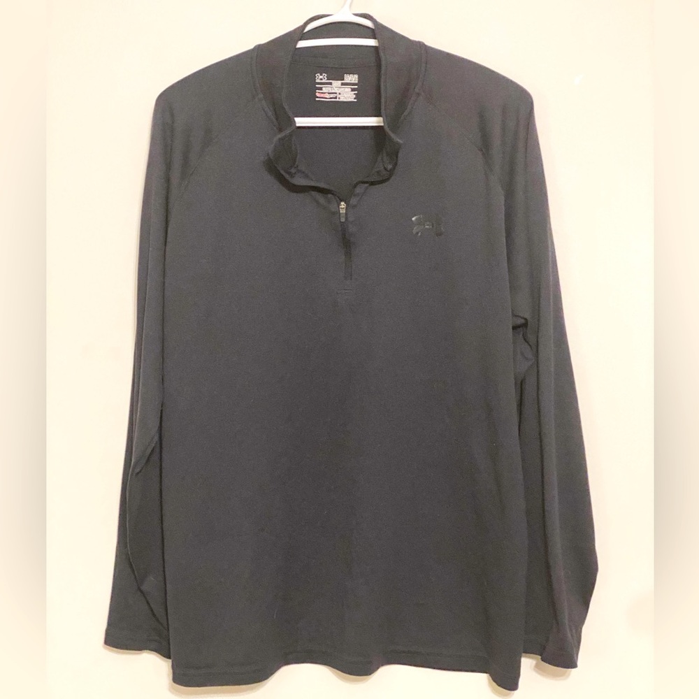 UA under armour 1/4 zip mens long sleeve. Loose fit